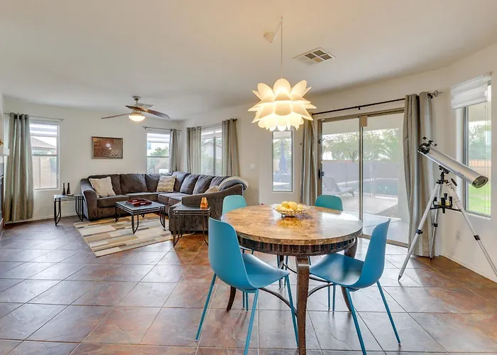 Large Pool & Yard W/ Bocce: Oasis In Coolidge! Holiday home Coolidge
