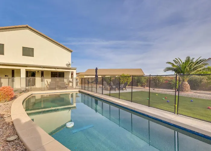 Large Pool & Yard W/ Bocce: Oasis In Coolidge! Coolidge