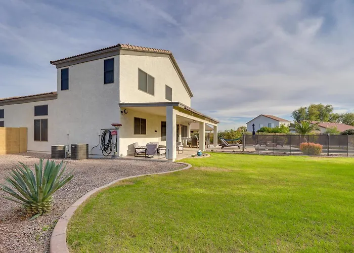 Holiday home Large Pool & Yard W/ Bocce: Oasis In Coolidge! Coolidge