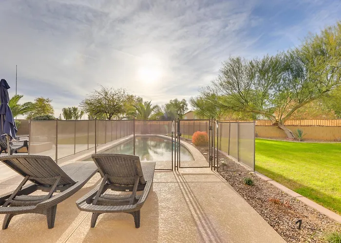 Large Pool & Yard W/ Bocce: Oasis In Coolidge! Coolidge