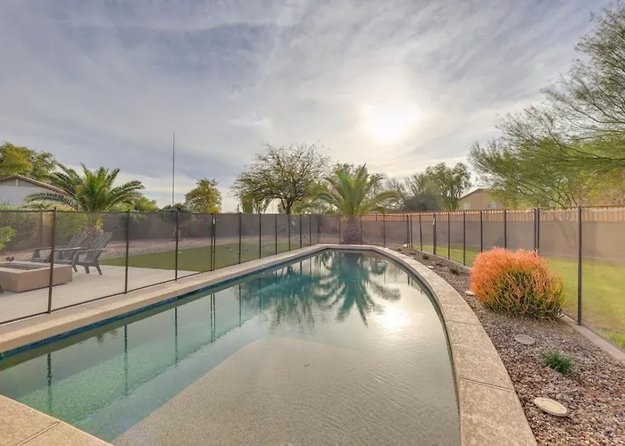 Large Pool & Yard W/ Bocce: Oasis In Coolidge! Coolidge