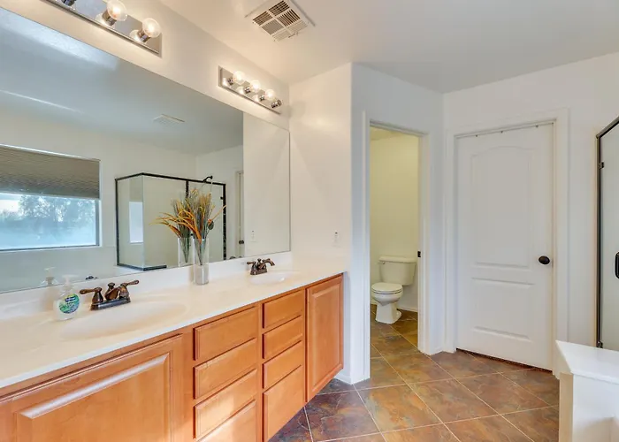 Large Pool & Yard W/ Bocce: Oasis In Coolidge! Coolidge