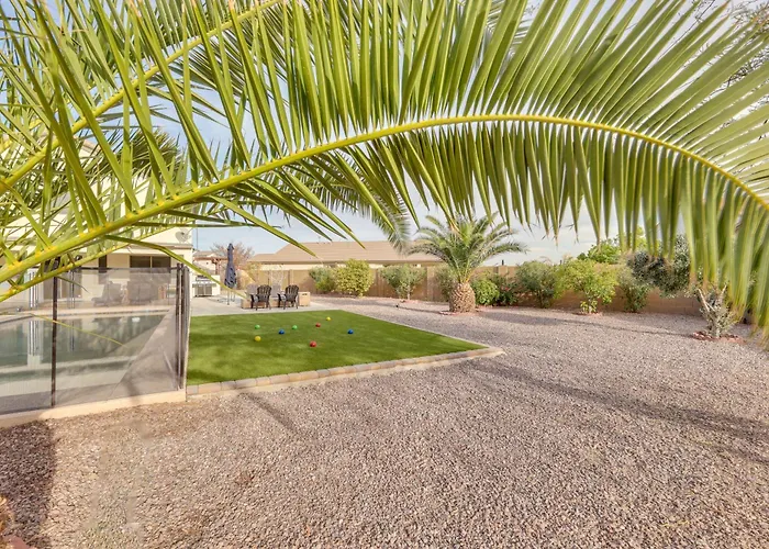 Large Pool & Yard W/ Bocce: Oasis In Coolidge! Holiday home Coolidge